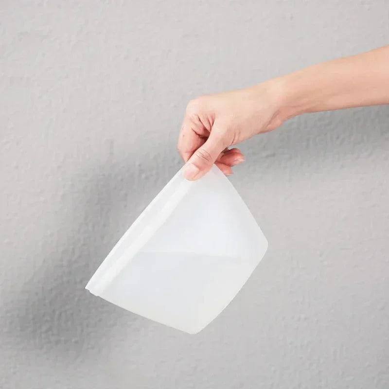 Professional Reusable Silicone Food Storage Bags - Leakproof Ziplock Solutions for Food Preservation and Refrigerator Organization